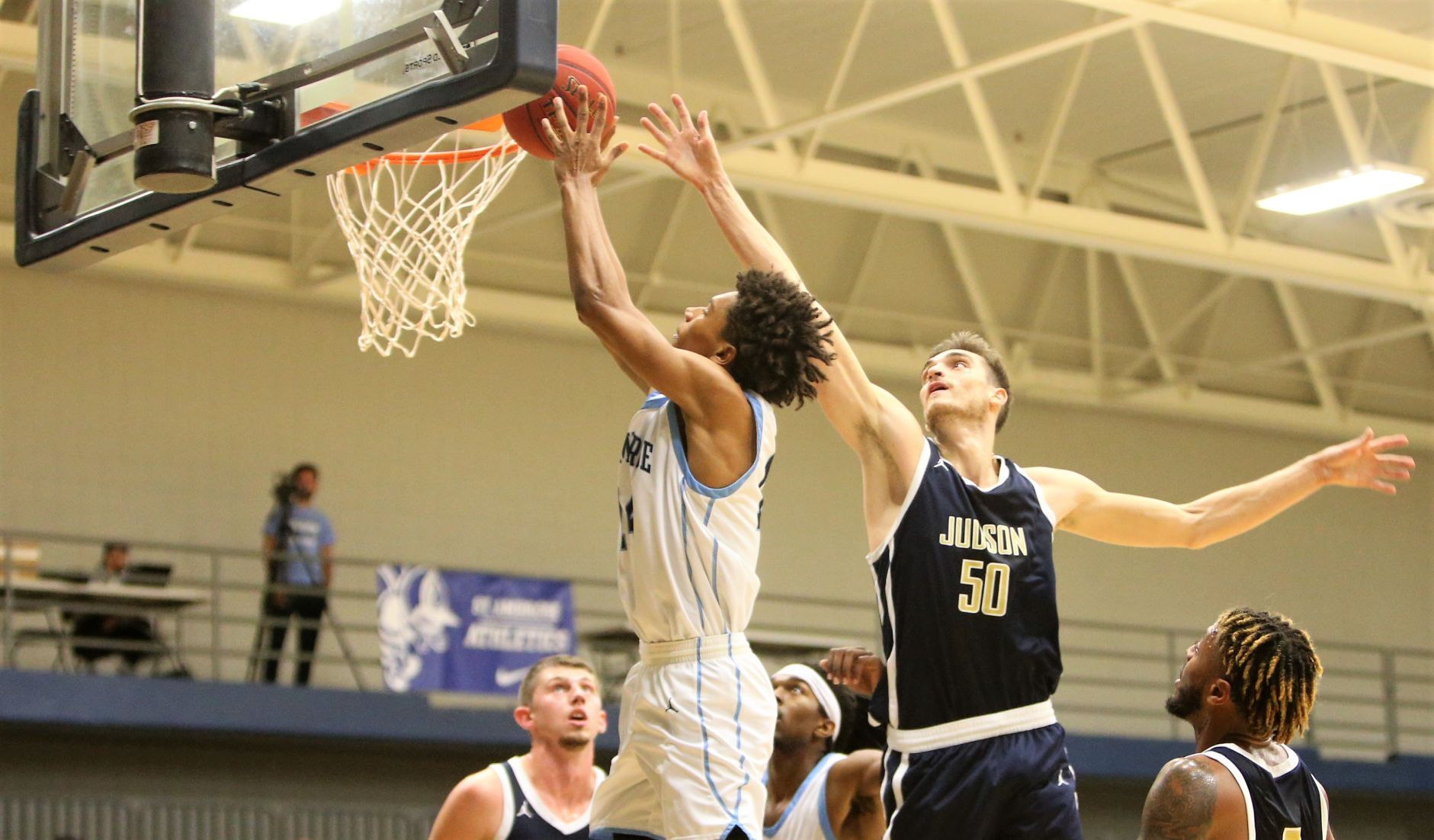 111021-qc-spt-sau judson mens bball13.jpg